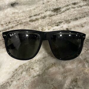 RayBan RB4147 sunglasses - Black